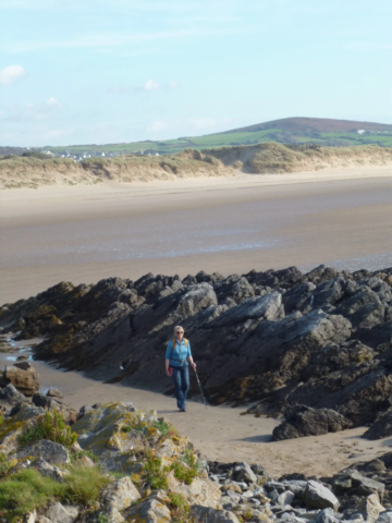 Walking the coast path ner clovercliff holiday cottage